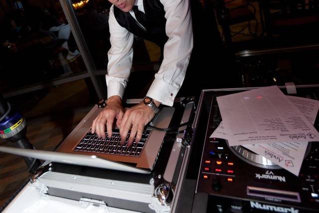 DJ Andres