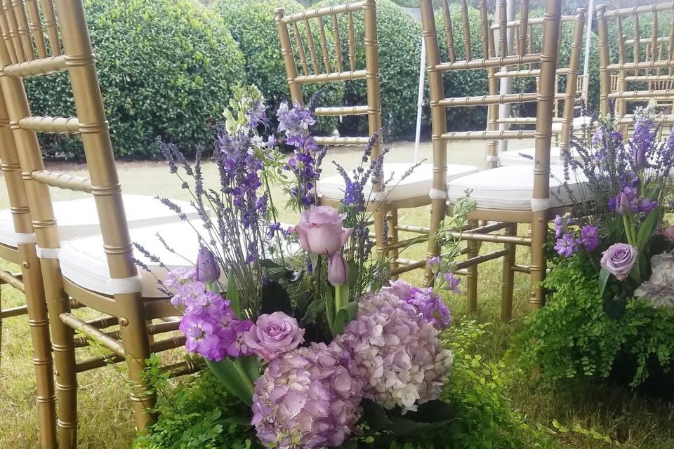 Aisle floral decor