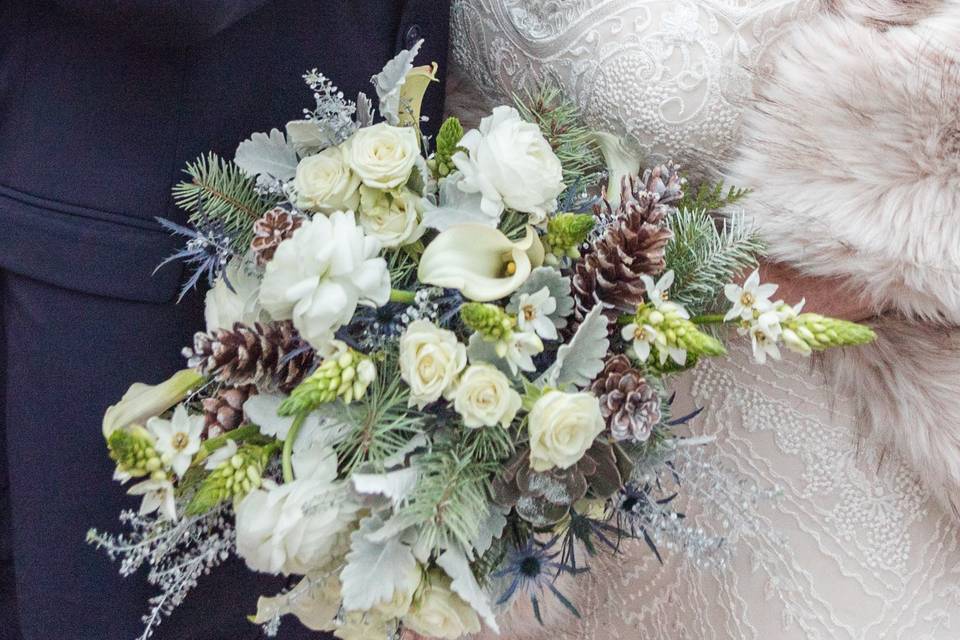 Holiday bridal bouquet