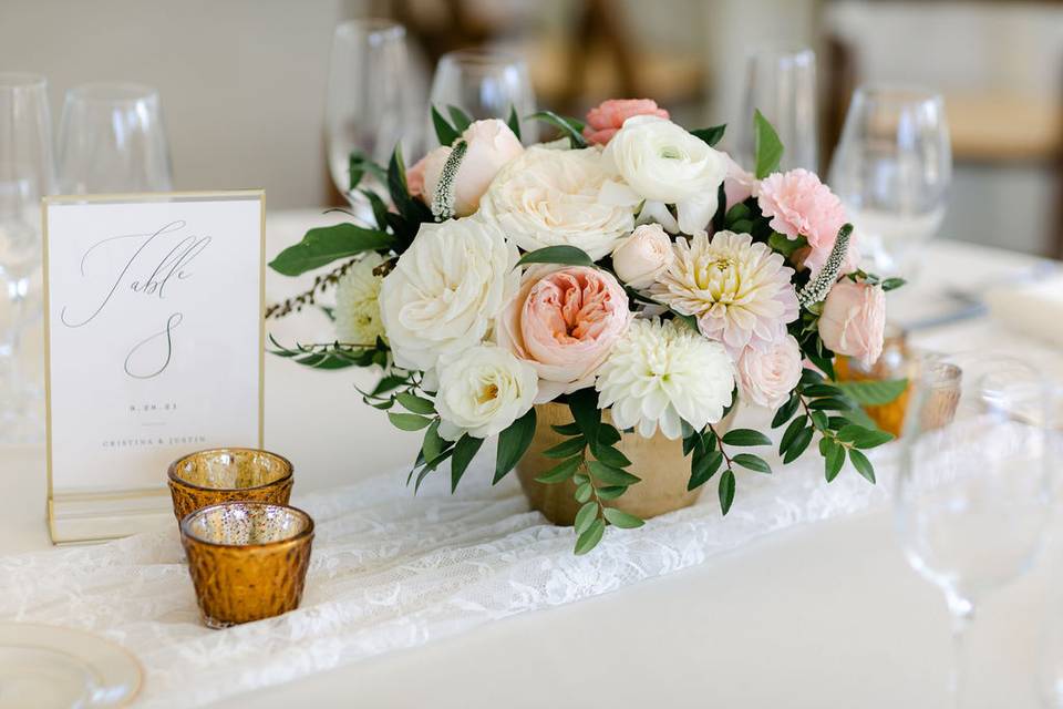 Centerpiece arrangement