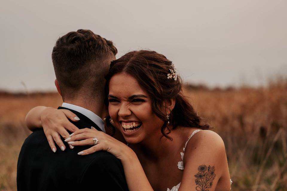 Smilehttps://cdn0.weddingwire.