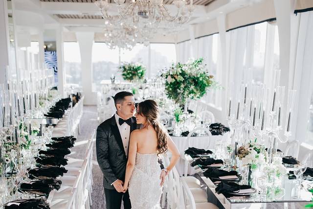 Black and white tablescapes