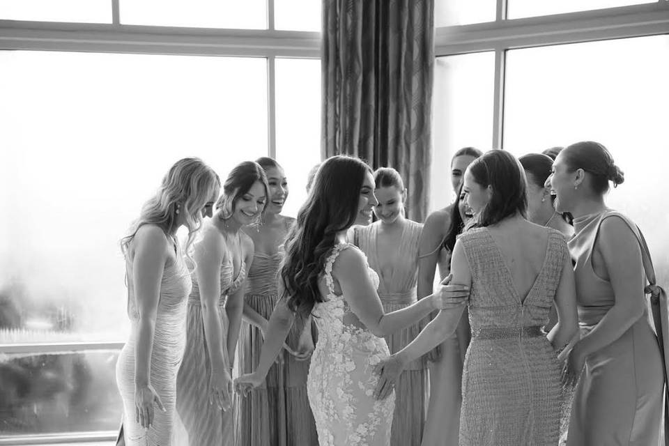 Bridesmaids first look