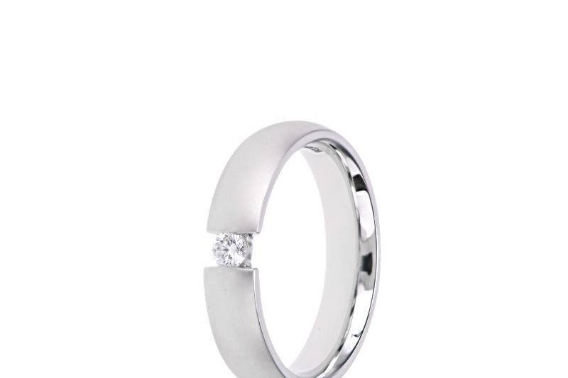 Single stone plain wedding ring