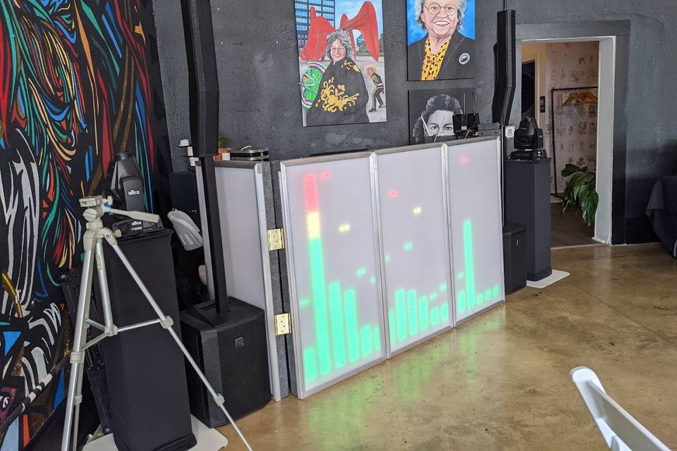 DJ Booth / Setup