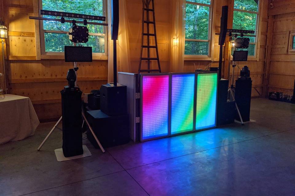 DJ Booth / Setup