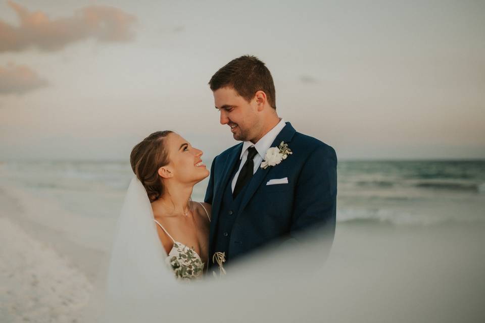 Romantic beach setting - Sarah & Paul Photography