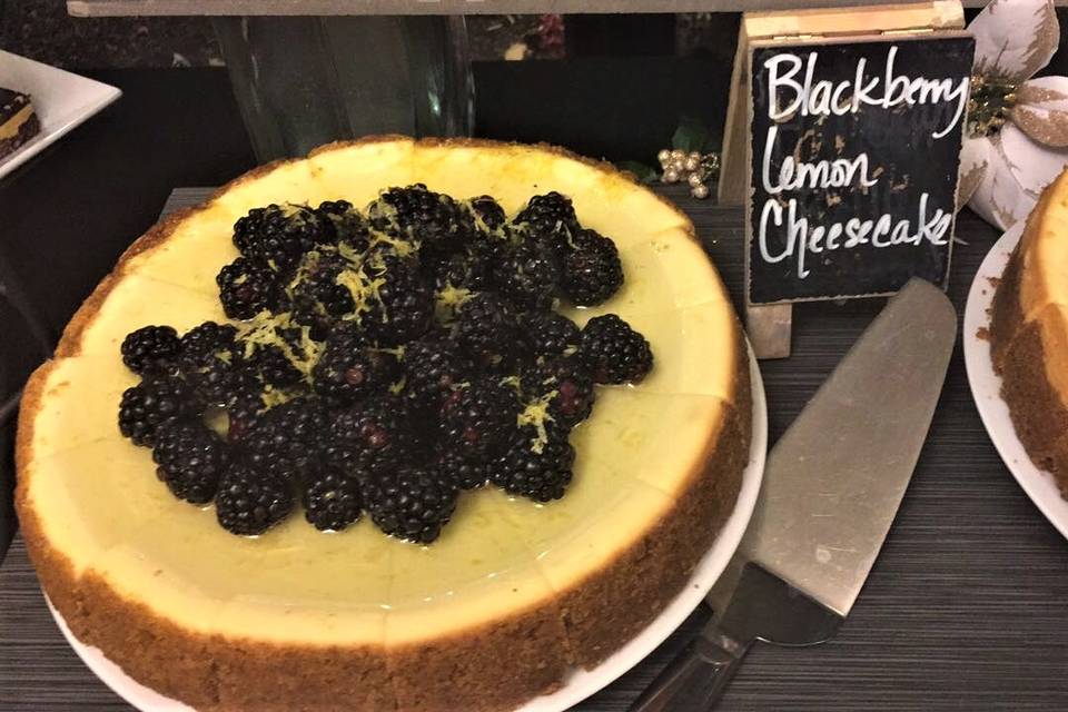 Blackberry lemon cheesecake