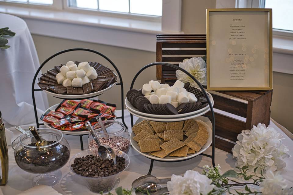 S'more Table