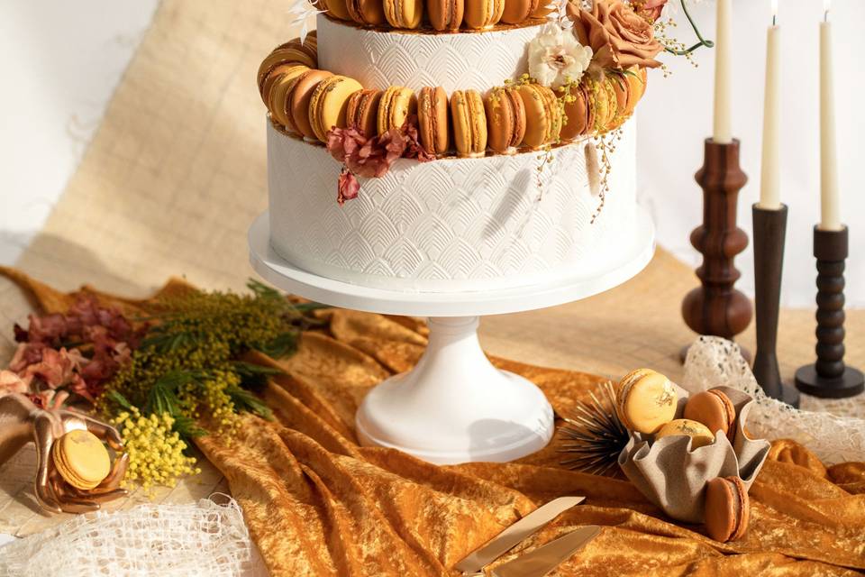 Macaron Crown cake