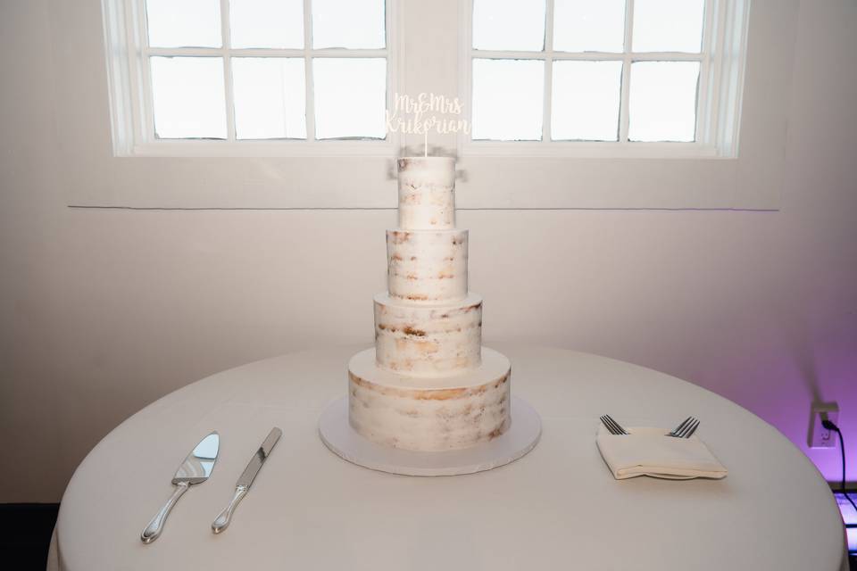 4 tier - Semi Naked Cake