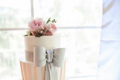 Two tier wedding cake with flowers