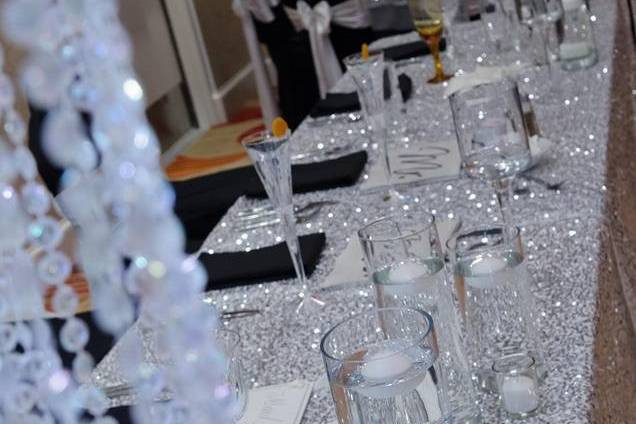 Long table setting