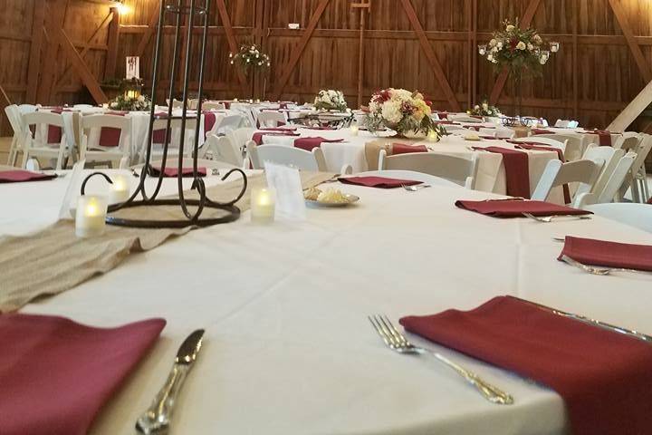 Table setting with centerpiece