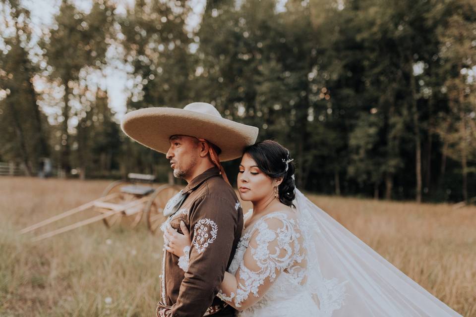 Seattle Rustic Country Wedding - Crystal Chavez Photography