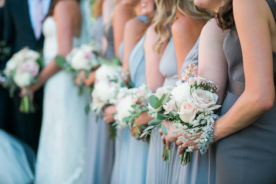 Bridesmaids bouquets