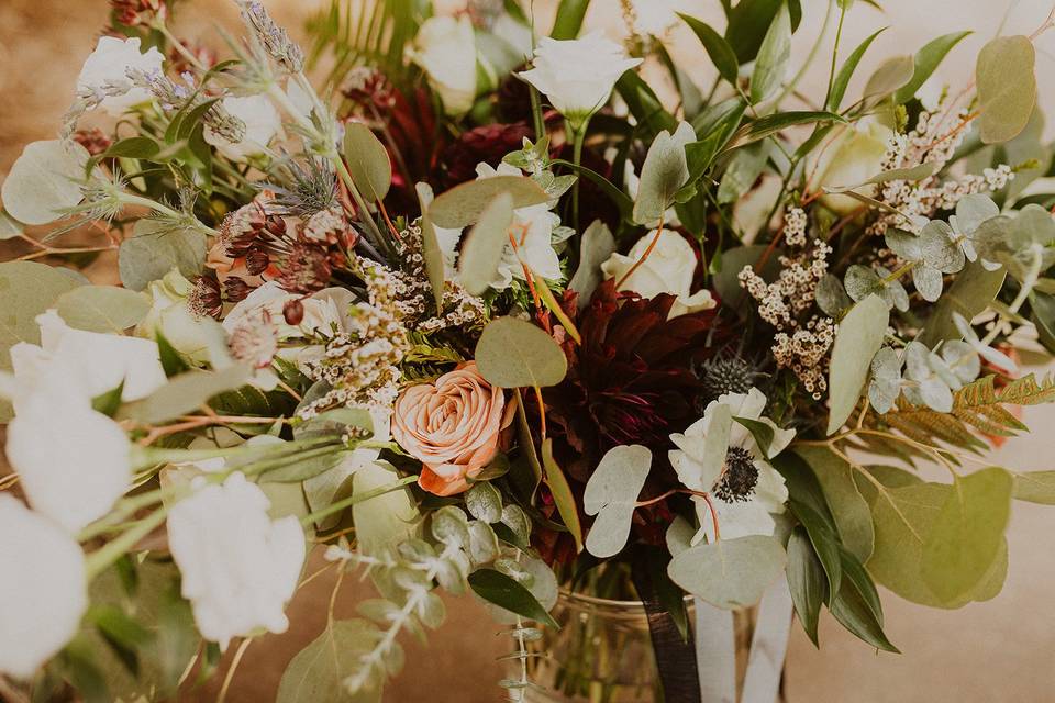 Moody burgundy Bridal bouquet