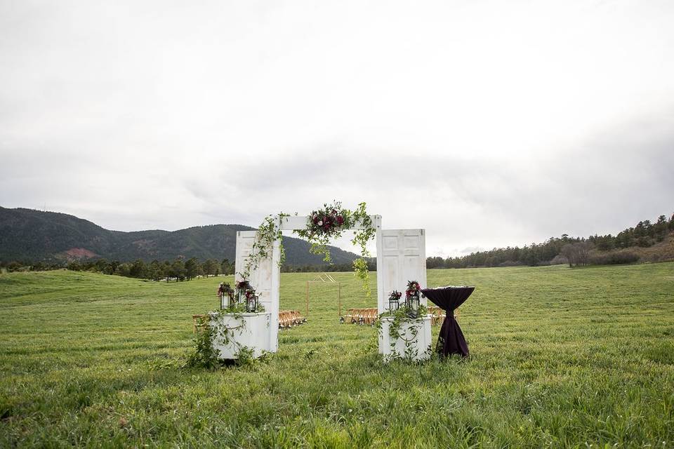 Deep Red Ceremony Decor