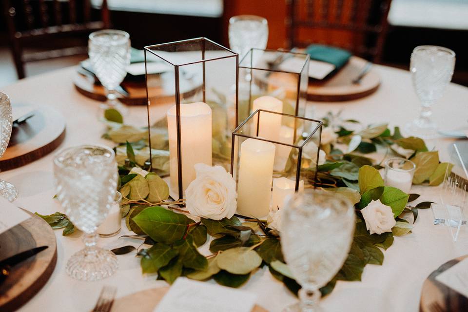 Modern lantern table display