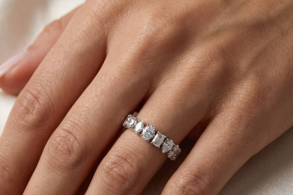 Mixed Diamond Bands