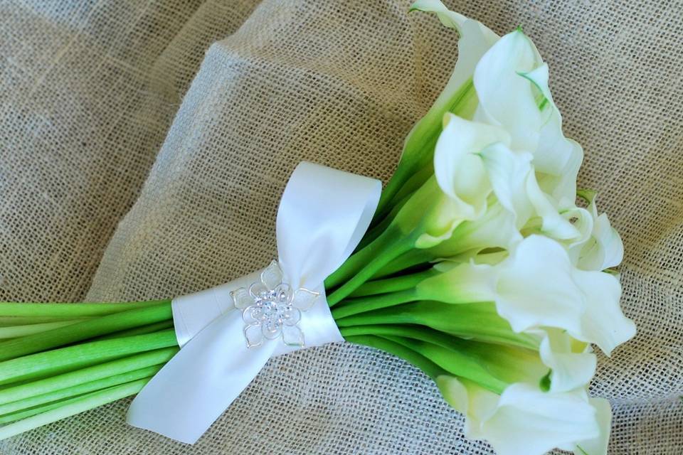 Elegant Bouquet - White calla lilies