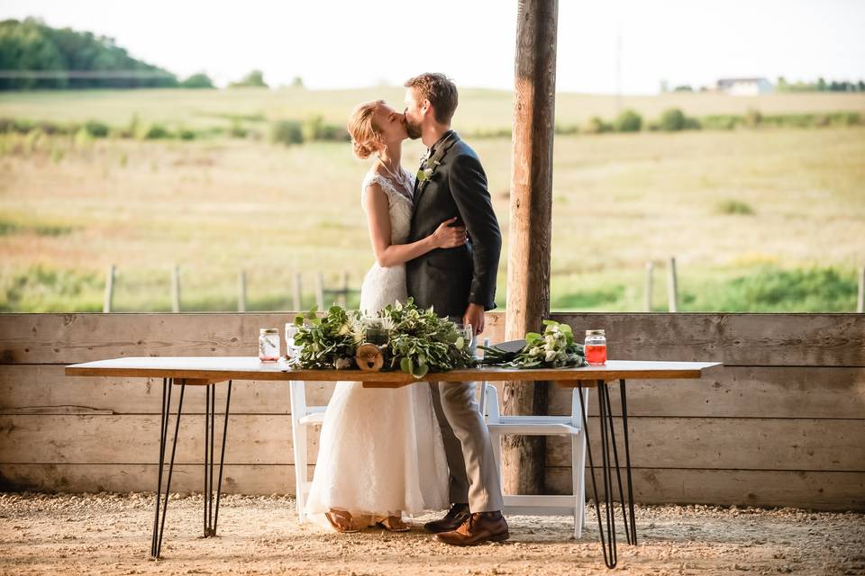 Farm-style head table