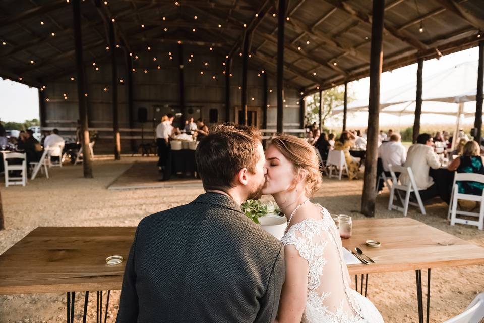 Farm-style head table