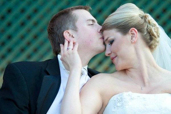 Couple's forehead kiss