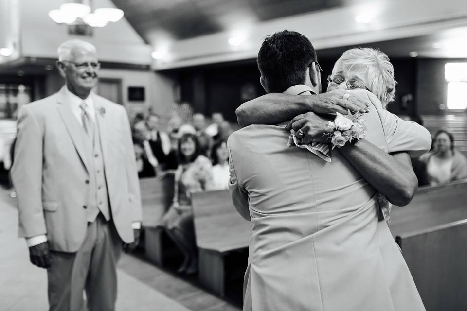 Groom & Mom