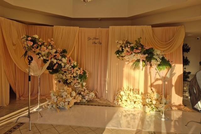 Foyer Decor