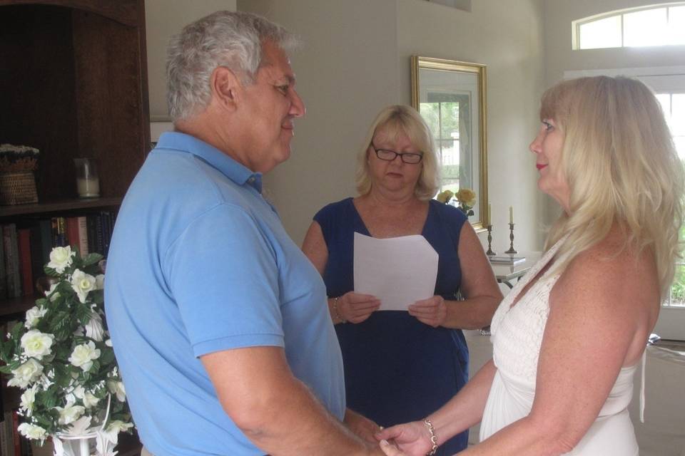 Our newest Officiant, Lois, at the Norman Inn, Sarasota, Florida saying the I do's with Karin & Mitchell