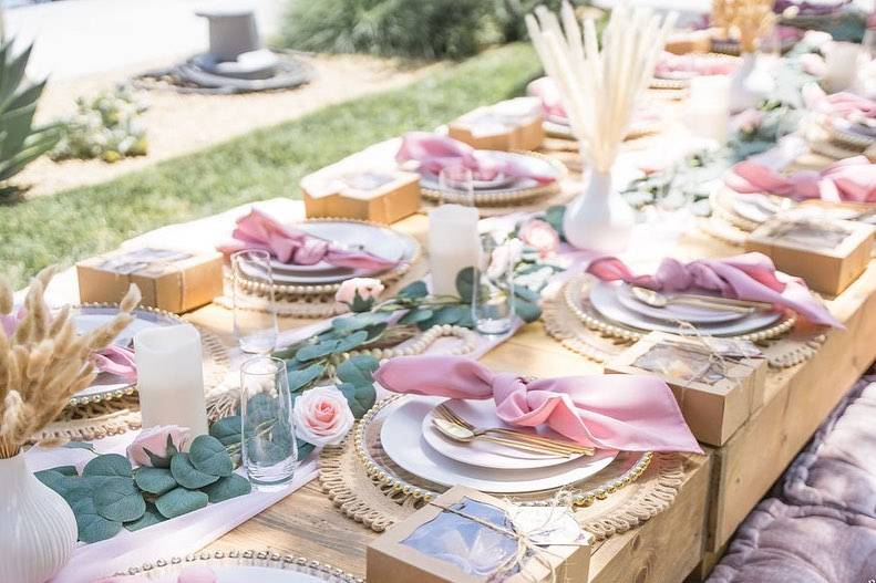 Luxury Picnic Bach