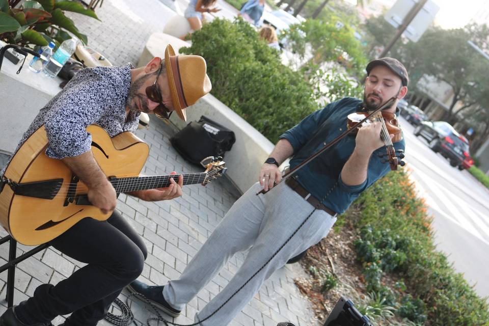 Gypsy Jazz Duo - Miracle Mile