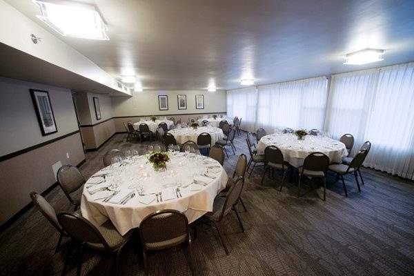Columbia Room set in banquet rounds