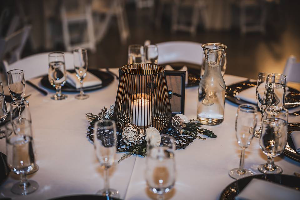 Table setting in the barn