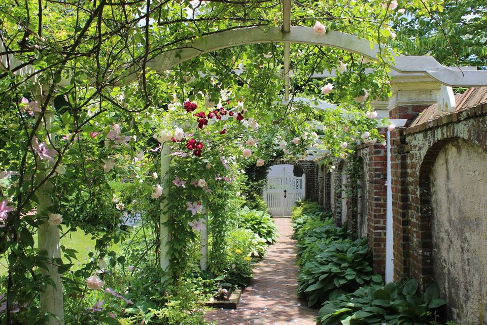 The Garden House at the Keeler Tavern Museum