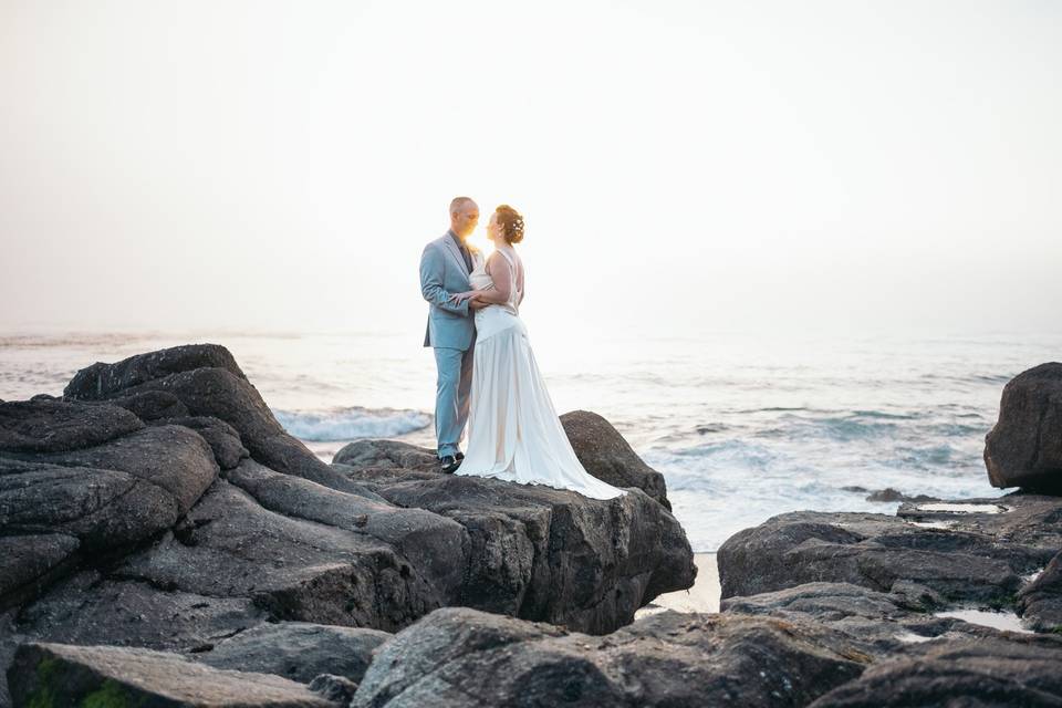 Dreamy eloping couple