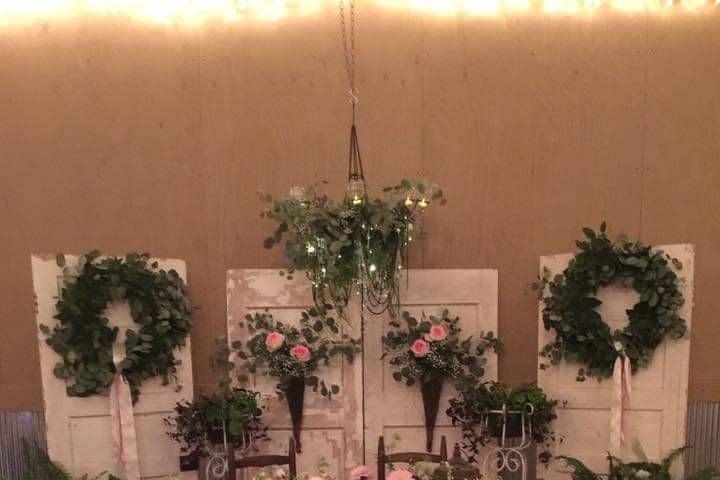 Sweetheart table and decor