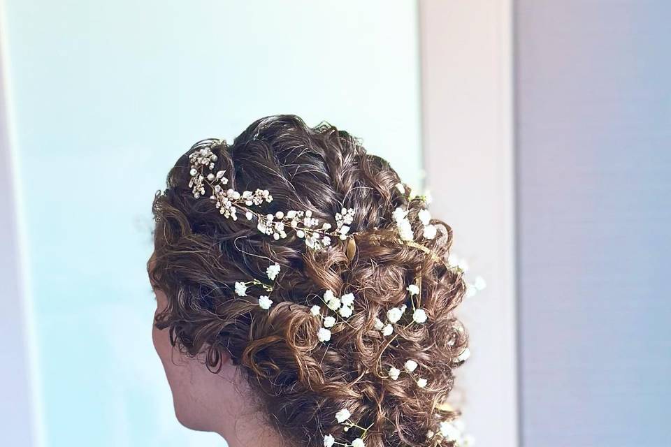 Floral hairstyle