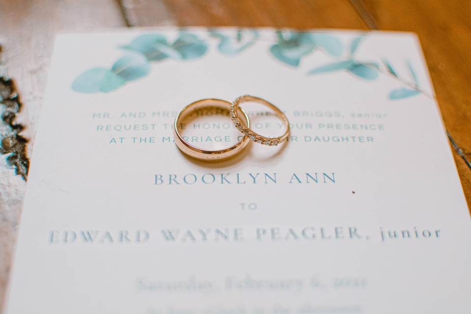 Wedding bands and invitation