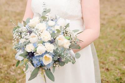 Winter wedding bouquet