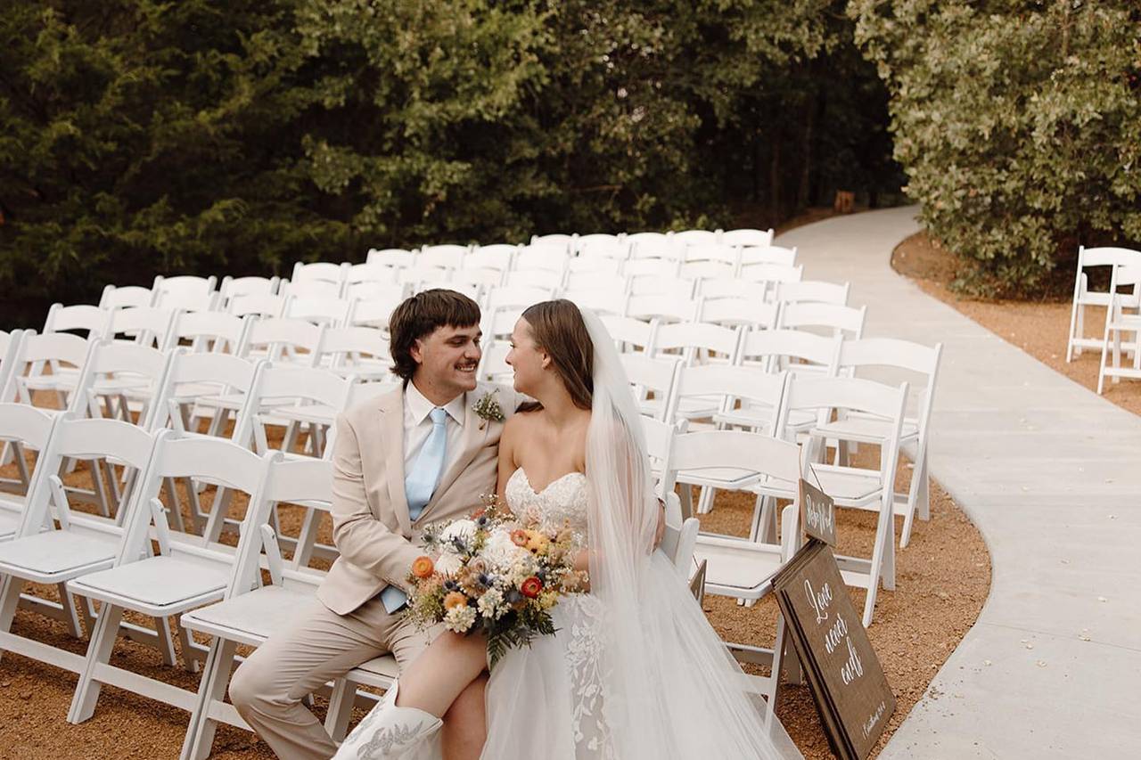 Still Meadows Wedding Event Venue Barn Farm Weddings Macomb OK Still meadows wedding event venue barn farm weddings macomb ok
