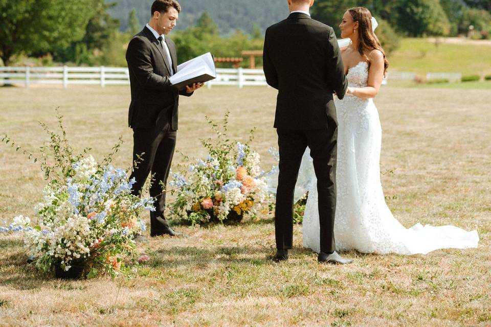 Wind mountain ranch wedding