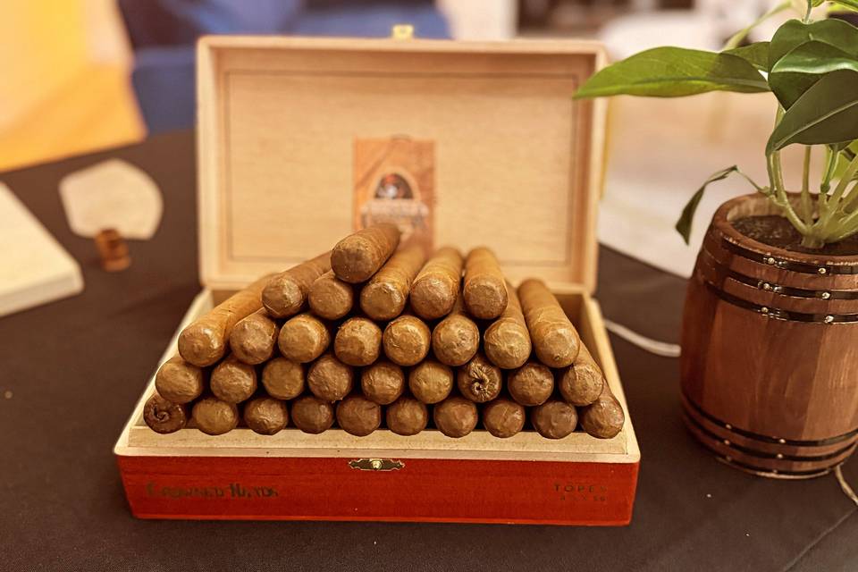 Fresh Hand Rolled Cigars