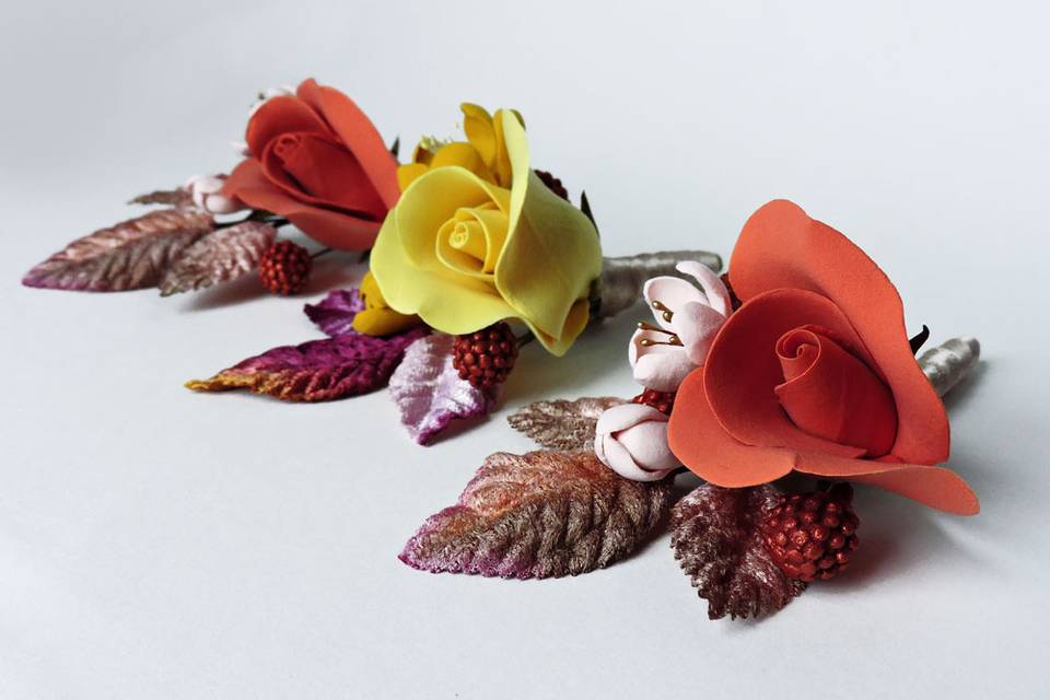 Boutonnieres, sienna & gold