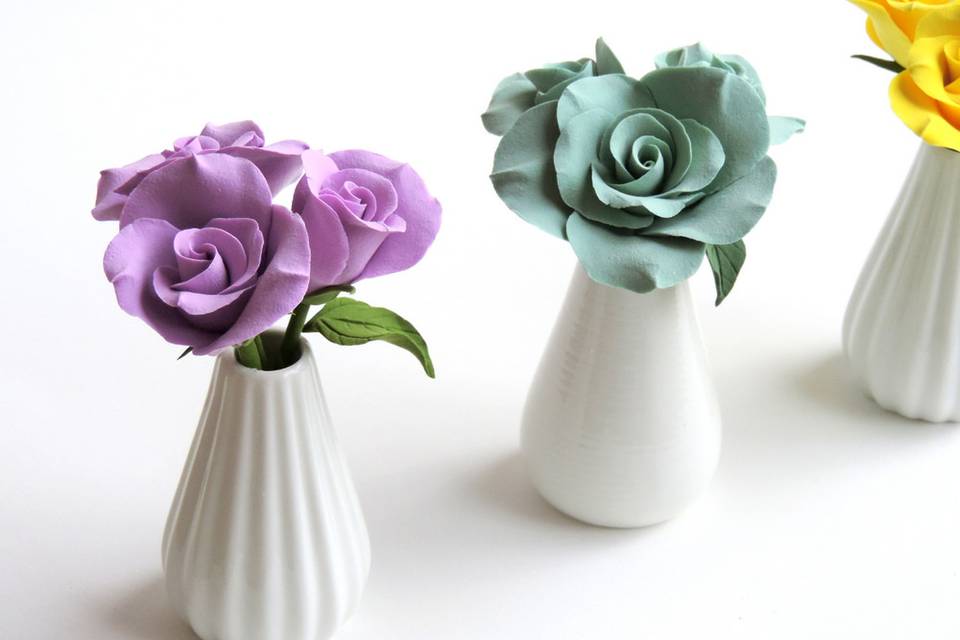 Rose vase gift arrangements