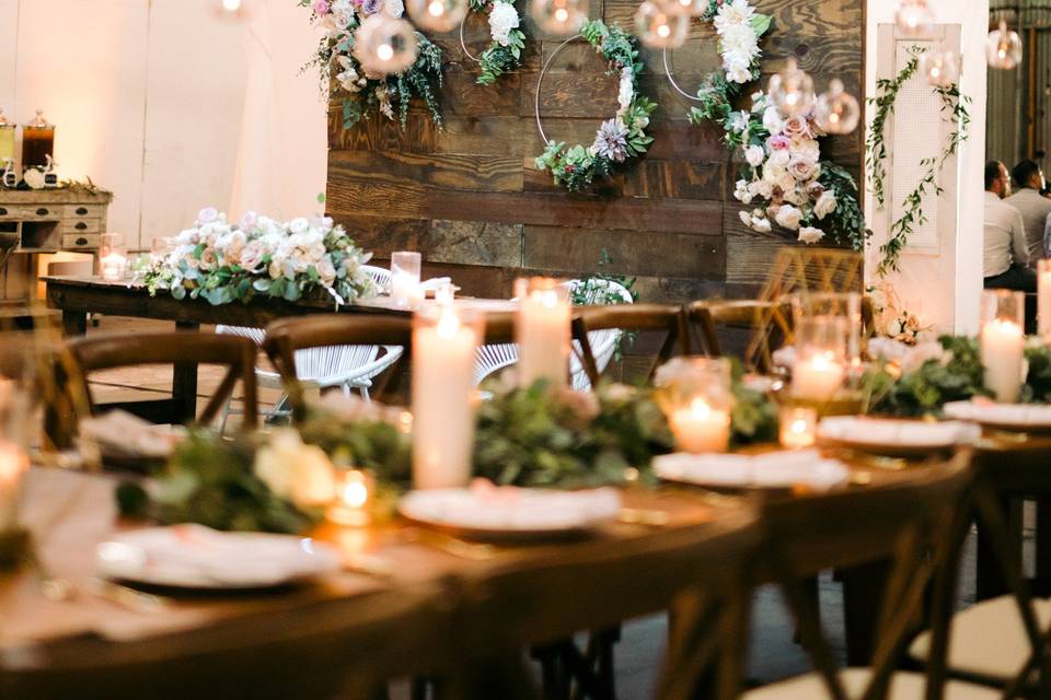 Backdrop Sweetheart Table