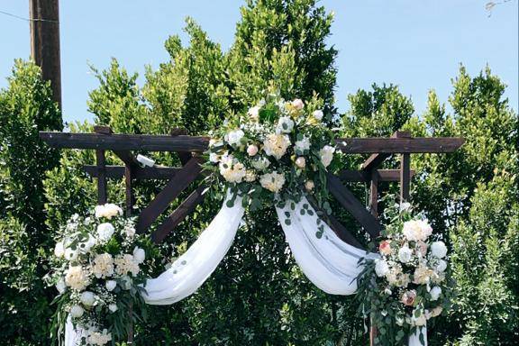 Square floral arch