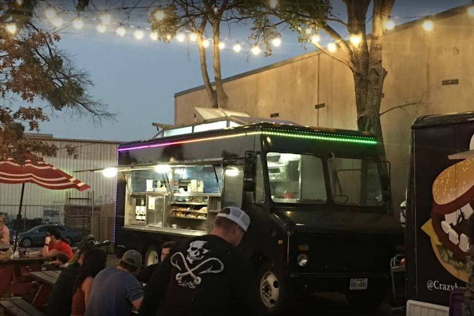 Food truck in action