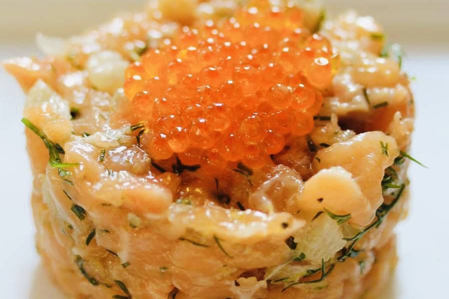 Salmon tartar